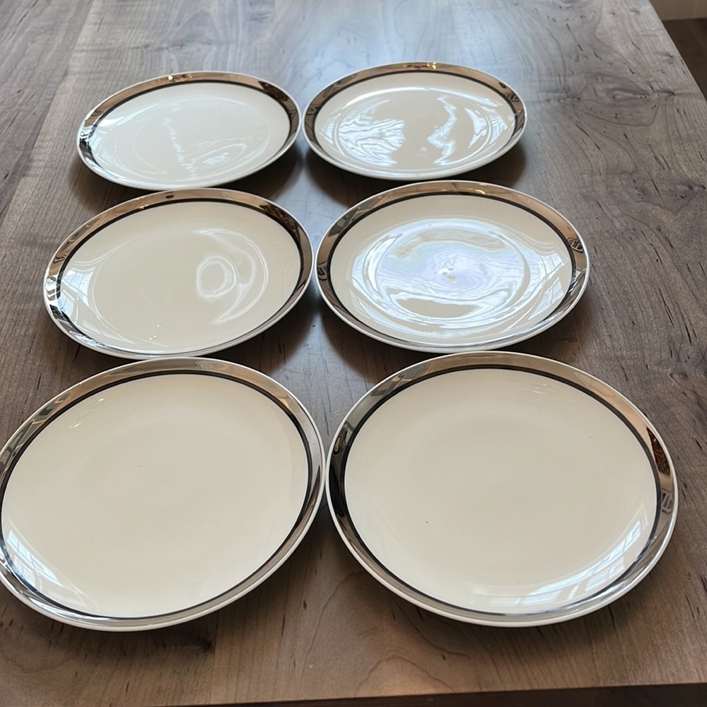 Mikasa Bone China Serving Dessert Plates Solitude A5-166 in EUC Set of 6 - Picture 2 of 5